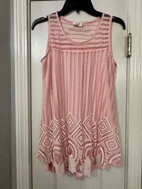 Siren Lily Maternity Sleeveless Blouse - Pastel Pink Boho Lace Detail - Sz L
